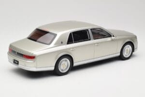 Toyota Century Silver Metallic Kyosho 1:18 KSR18036S Metall — bild 2 av 6