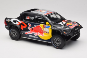 Toyota GR DKR Hilux Evo #206 L. Moraes / A. Monleon Rally Dakar 2024 IXO 1:18 18RMC238A Metall — bild 4 av 6