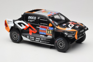 Toyota GR DKR Hilux Evo #211 H. Lategan / B. Cummings Rally Dakar 2025 IXO 1:18 18RMC237 Metall — bild 4 av 6