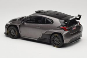 Toyota GR Yaris Rally2 Grå IXO 1:18 18CMC210 Metall — bild 5 av 6