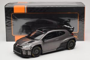 Toyota GR Yaris Rally2 Grå IXO 1:18 18CMC210 Metall — bild 6 av 6