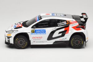 Toyota GR Yaris Rally2 #37 Y. Yamamoto Rally Finland 2024 IXO 1:18 18RMC212A Metall — bild 3 av 6
