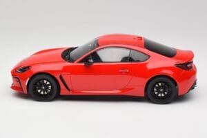 Toyota GR86 ZN8 Ignition Röd Otto 1:18 OT470 Resin — bild 3 av 6