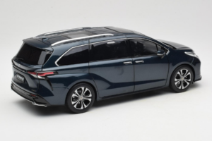 Toyota Granvia Mörkblå OEM 1:18 FCL22GR803 Metall — bild 3 av 8