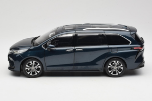 Toyota Granvia Mörkblå OEM 1:18 FCL22GR803 Metall — bild 4 av 8