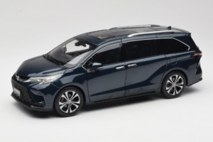 Toyota Granvia Mörkblå OEM 1:18 FCL22GR803 Metall