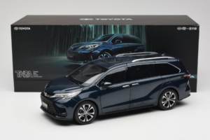 Toyota Granvia Mörkblå OEM 1:18 FCL22GR803 Metall — bild 8 av 8