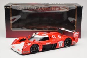 Toyota GT-One TS020 GT1 #1 M. Brundle / E. Collard / V. Sospiri 24 Hours of Le Mans 1999 AUTOart 1:18 89986 Metall — bild 6 av 6