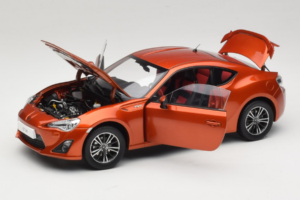 Toyota GT86 Röd Century Dragon 1:18 CD01 Metall — bild 2 av 8