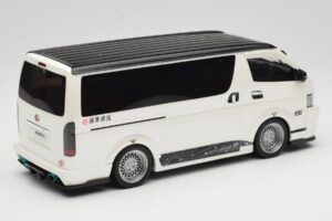 Toyota Hiace Super GL Pearl White Otto 1:18 OT1136 Resin — bild 2 av 6