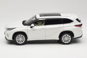 Toyota Highlander XU70 Vit OEM 1:18 26071-2011 Metall — bild 4 av 8