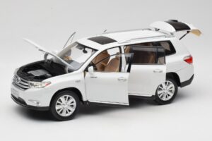 Toyota Highlander XU40 Vit Paudi Model 1:18 2043612-W1 Metall — bild 2 av 8