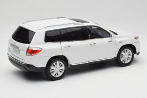 Toyota Highlander XU40 Vit Paudi Model 1:18 2043612-W1 Metall — bild 3 av 8