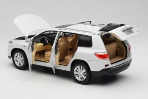 Toyota Highlander XU40 Vit Paudi Model 1:18 2043612-W1 Metall — bild 5 av 8