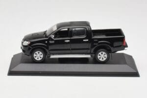 Toyota Hilux Svart Minichamps 1:43 400166662 Metall
