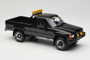 Toyota Hilux N60 SR5 Pickup Svart Otto 1:18 OT481B Resin — bild 4 av 6