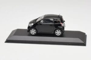 Toyota iQ Svart Mica Minichamps 1:43 403166803 Metall