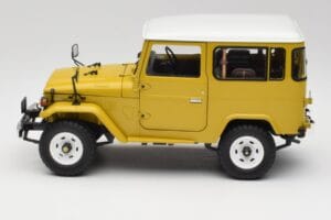 Toyota Land Cruiser FJ40 Senaps Gul Kyosho 1:18 08971Y Metall — bild 4 av 8