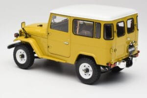 Toyota Land Cruiser FJ40 Senaps Gul Kyosho 1:18 08971Y Metall — bild 7 av 8