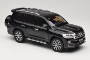 Toyota Land Cruiser LC200 Svart Kengfai 1:18 KF024-13 Metall — bild 6 av 8