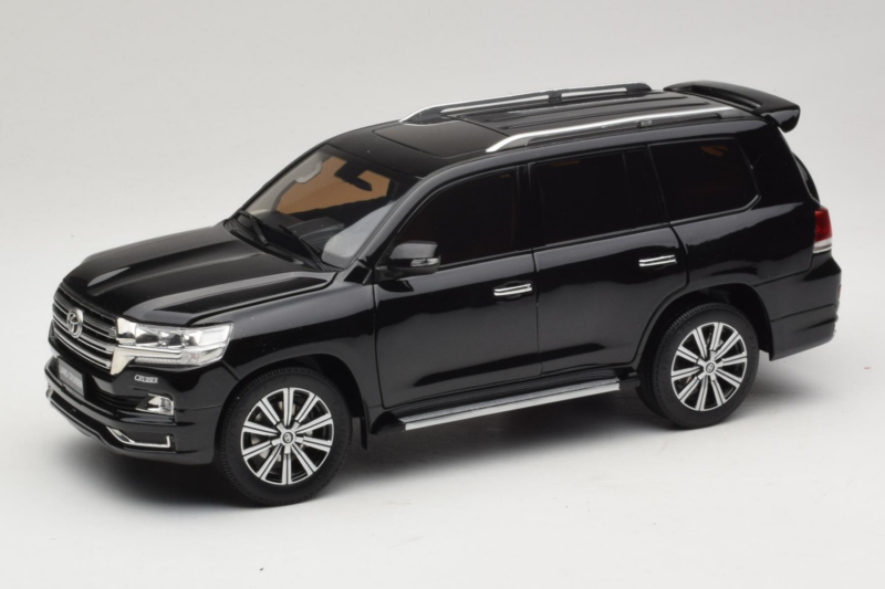 Toyota Land Cruiser LC200 Svart Kengfai 1:18 KF024-13 Metall