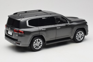 Toyota Land Cruiser LC300 ZX Grå LCD 1:18 LCD18013-ZX-GR Metall — bild 3 av 8