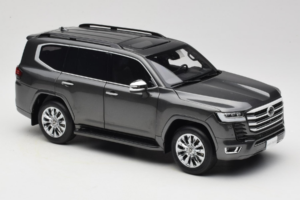 Toyota Land Cruiser LC300 ZX Grå LCD 1:18 LCD18013-ZX-GR Metall — bild 6 av 8