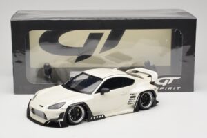 Toyota Pandem GR86 ZN8 Crystal White GT Spirit 1:18 GT498 Resin — bild 6 av 6