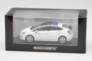Toyota Prius XW30 Super Vit Minichamps 1:43 PRIUS001 Metall — bild 4 av 4