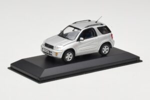 Toyota RAV4 XA20 Silver Ljust Interiör Minichamps 1:43 31434205 Metall — bild 2 av 4