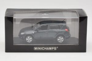 Toyota RAV4 XA20 Grön Minichamps 1:43 TOYOTA008 Metall — bild 4 av 4