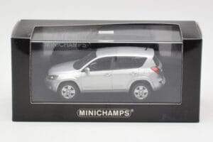 Toyota RAV4 XA30 Silver Minichamps 1:43 400166570 Metall — bild 4 av 4