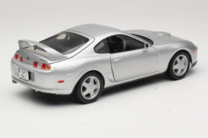 Toyota Supra A80 Silver Kyosho 1:18 8847 Metall — bild 3 av 8