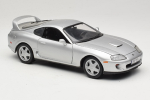 Toyota Supra A80 Silver Kyosho 1:18 8847 Metall — bild 6 av 8