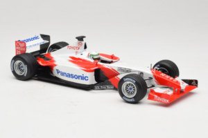 Toyota TF102 #25 A. McNish Panasonic Toyota Racing Showcar 2002 Minichamps 1:18 103020075 Metall — bild 4 av 6