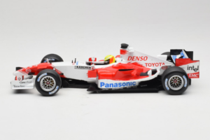 Toyota TF105 #17 R. Schumacher Panasonic Toyota Racing 2005 Minichamps 1:18 100050017 Metall — bild 3 av 7
