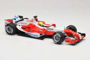 Toyota TF105 #17 R. Schumacher Panasonic Toyota Racing 2005 Minichamps 1:18 100050017 Metall — bild 4 av 7