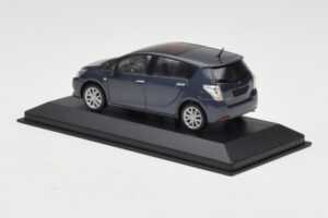 Toyota Verso Grey Metallic Minichamps 1:43 TOYOTA011 Metall — bild 3 av 4