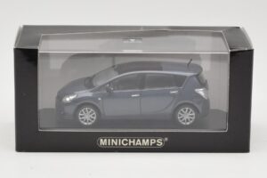 Toyota Verso Grey Metallic Minichamps 1:43 TOYOTA011 Metall — bild 4 av 4