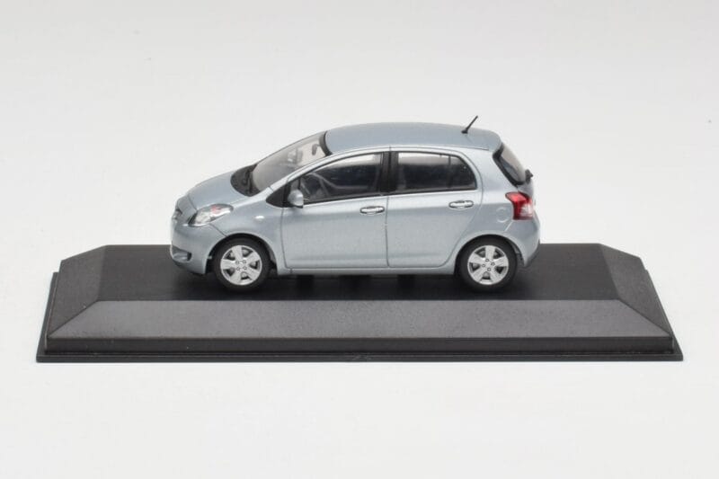 Toyota Yaris Mk2 Glacier Blå Minichamps 1:43 TOYOTA001 Metall