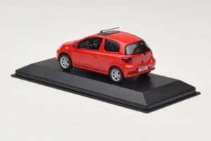 Toyota Yaris TS Röd Minichamps 1:43 430166062 Metall — bild 3 av 4