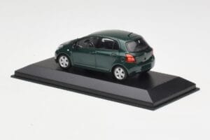 Toyota Yaris XP10 Oxford Green Minichamps 1:43 400166501 Metall — bild 3 av 4