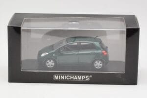 Toyota Yaris XP10 Oxford Green Minichamps 1:43 400166501 Metall — bild 4 av 4