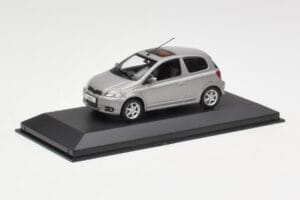Toyota Yaris XP10 TS Grå Minichamps 1:43 TOYOTA007 Metall — bild 3 av 3