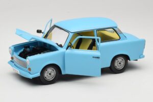 Trabant 601 Blå Sun Star 1:18 4290 Metall — bild 2 av 8
