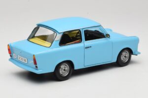 Trabant 601 Blå Sun Star 1:18 4290 Metall — bild 3 av 8