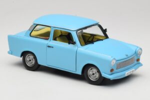 Trabant 601 Blå Sun Star 1:18 4290 Metall — bild 6 av 8