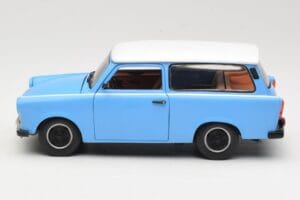 Trabant 601 Kombi Blå Sun Star 1:18 4272 Metall — bild 4 av 8