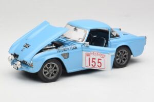 Triumph TR4 Rally Car Revell 1:18 8773 Metall — bild 2 av 8