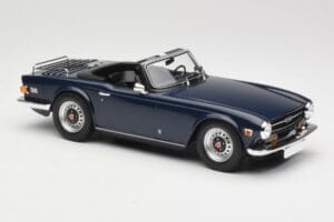Triumph TR6 PI Mörkblå Minichamps 1:18 155132032 Metall — bild 4 av 6